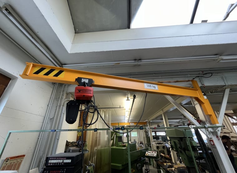 VETTER Wall-mounted slewing crane