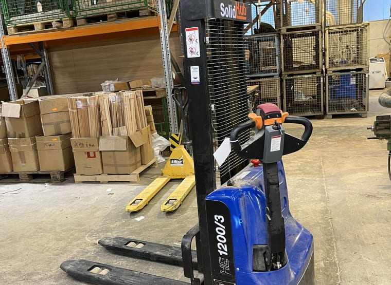 SOLIDHUB CDD12J Electric forklift