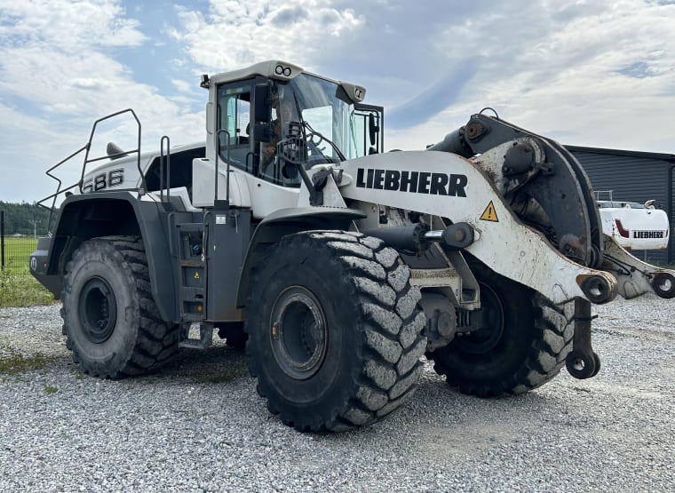 Cargadora LIEBHERR L586 XPower