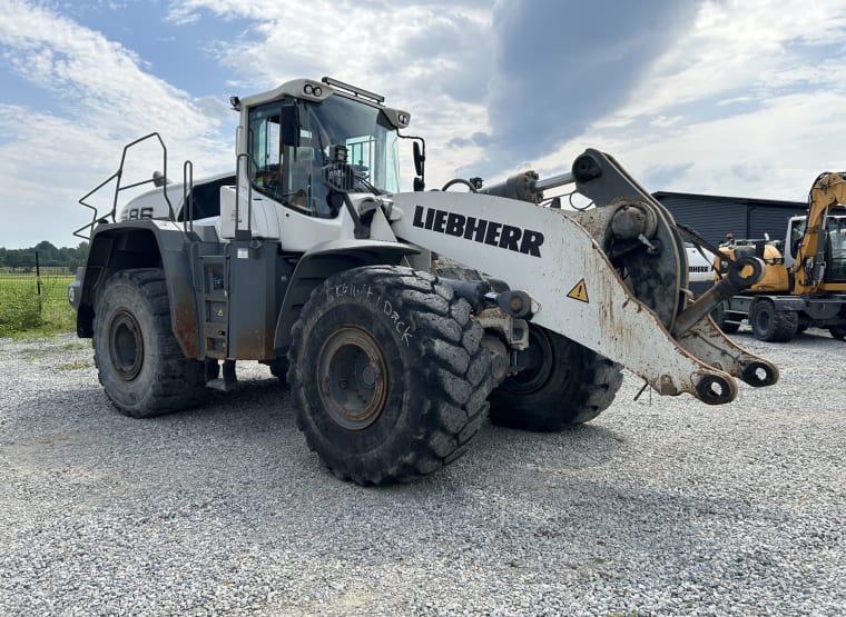 Nakladalec LIEBHERR L586 XPower