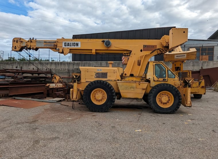 Self-propelled crane 15 Ton GALION