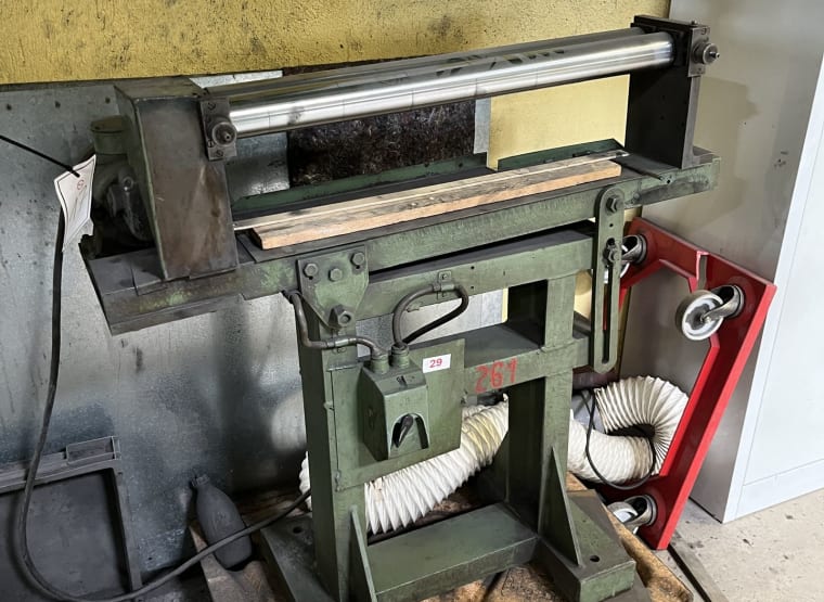 Sheet metal bending machine