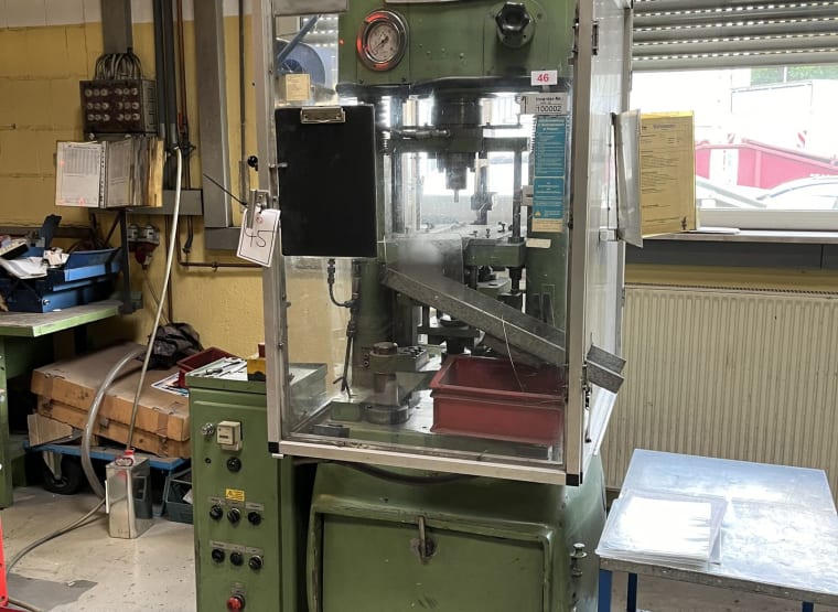 KOMAGE K15 Hydraulic press