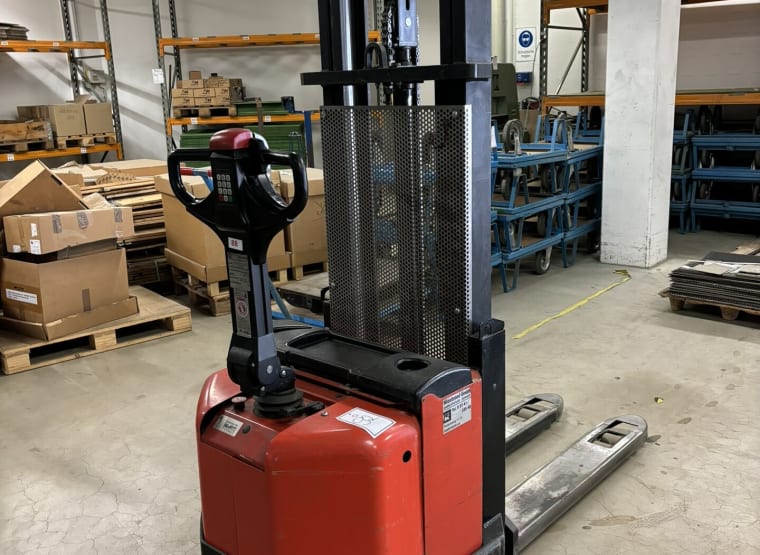 TOYOTA SWS12OL Electric forklift