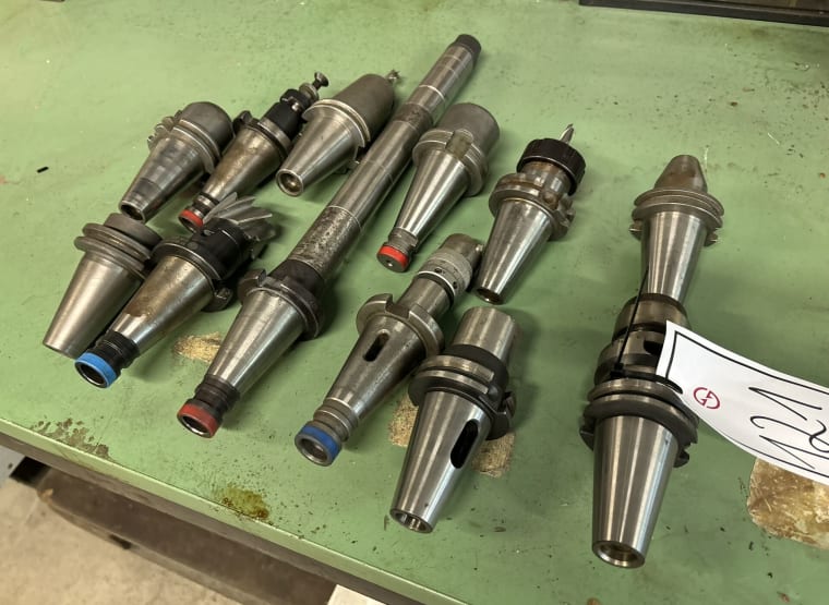 Lot SK 40 tool holders