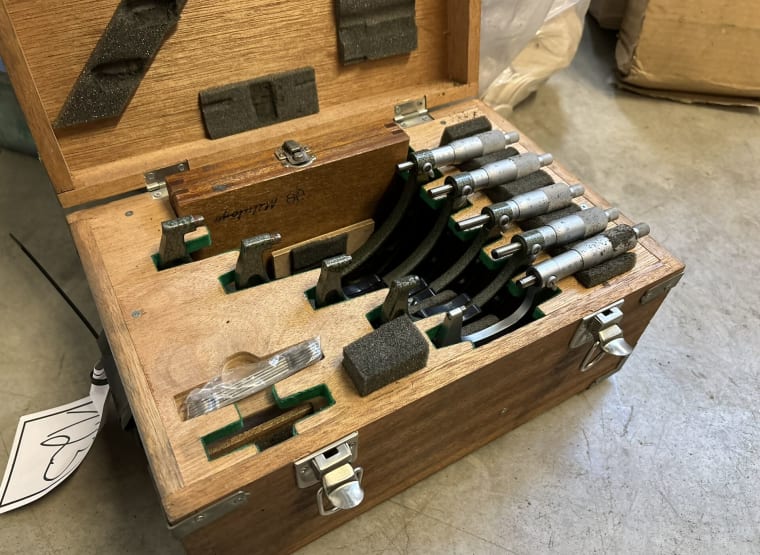 MITUTOYO Lot outside micrometers