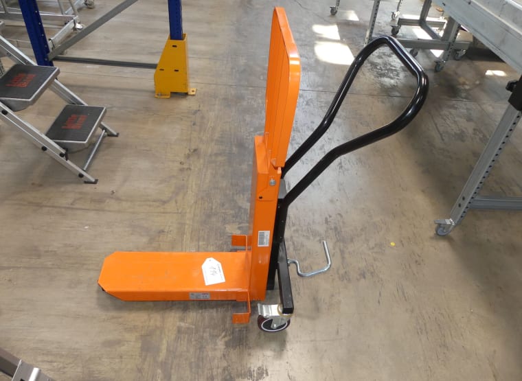 SECO 63-494028-PX001 Display Pallet Lift