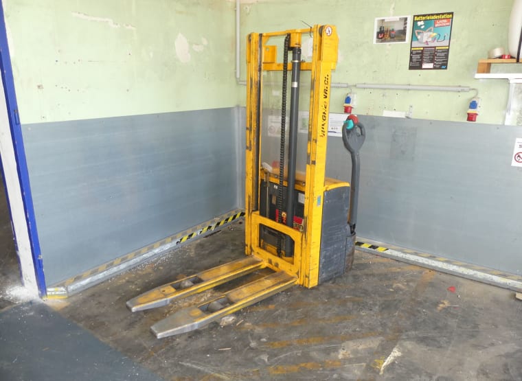 JUNGHEINRICH EJC 112 Electric High Lift Pallet Truck