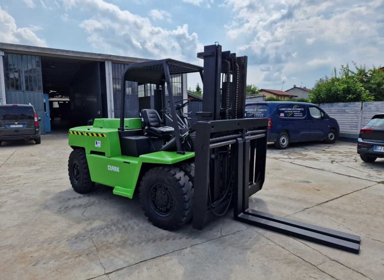 Carrello elevatore diesel CLARK 484