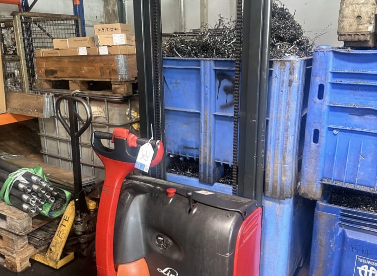 LINDE L12 Electric forklift