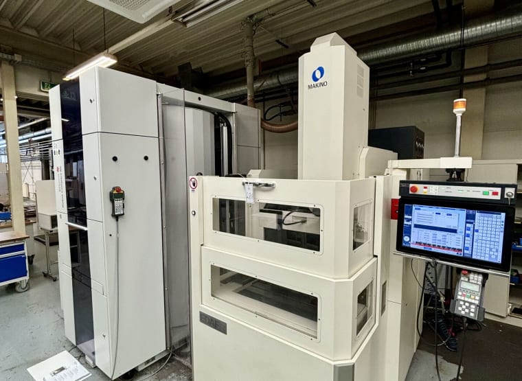 MAKINO/EROWA EDAF3 Die-sinking EDM machine