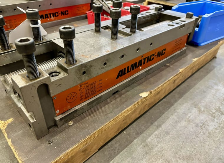 ALLMATIC NC 161 Machine vice