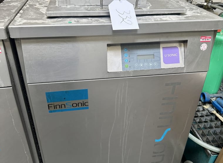 FINNSONIC CORUS Parts washer