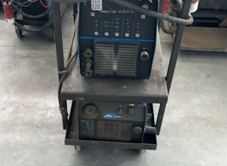 Instrument de sudură (mobil) MILLER Maxstar 300 DX