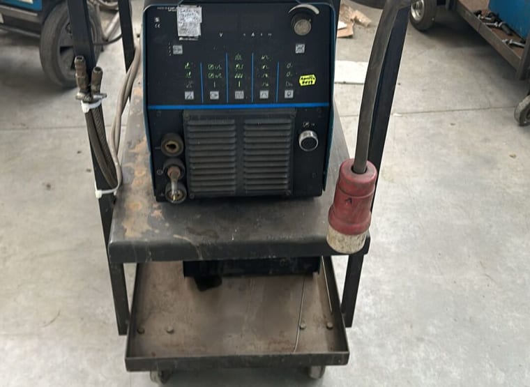 MILLER Maxstar 300 DX Tig welding machine