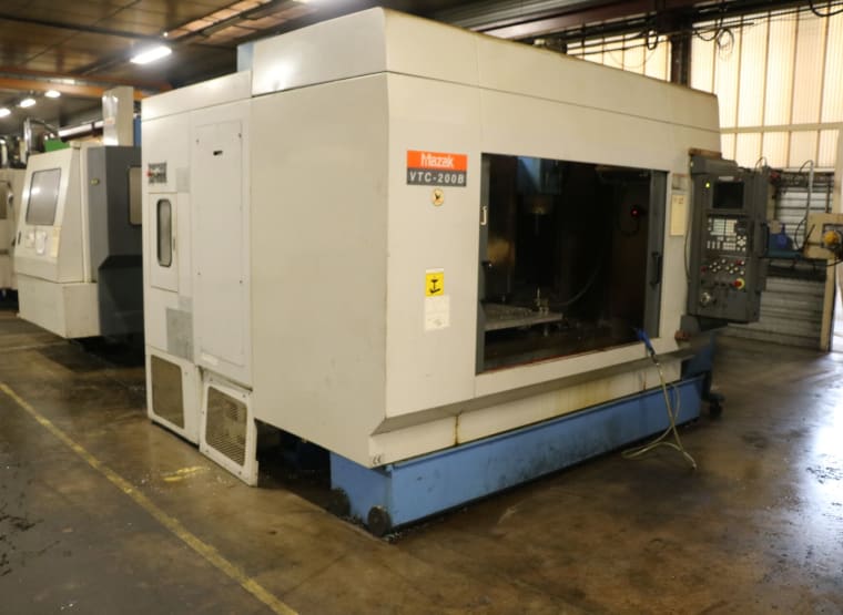 MAZAK VTC-200B Navpičen obdelovalni center