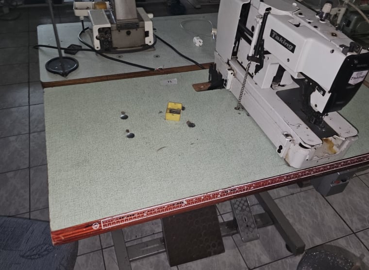 Machine pour l'industrie du textile TAKING