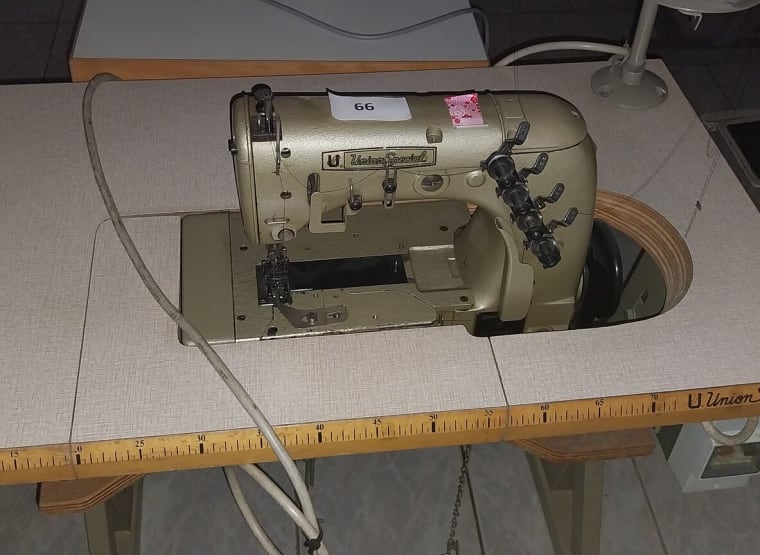 UNION SPECIAL Sewing machine