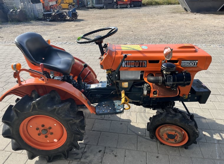 KUBOTA B 6000 4x4 Small tractor