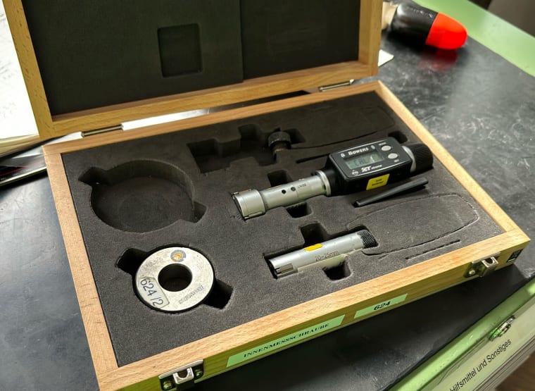 BOWERS 3-point internal micrometer