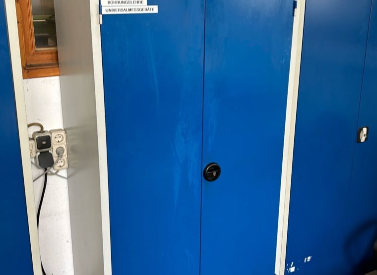 GARANT workshop cabinet with measuring equipment