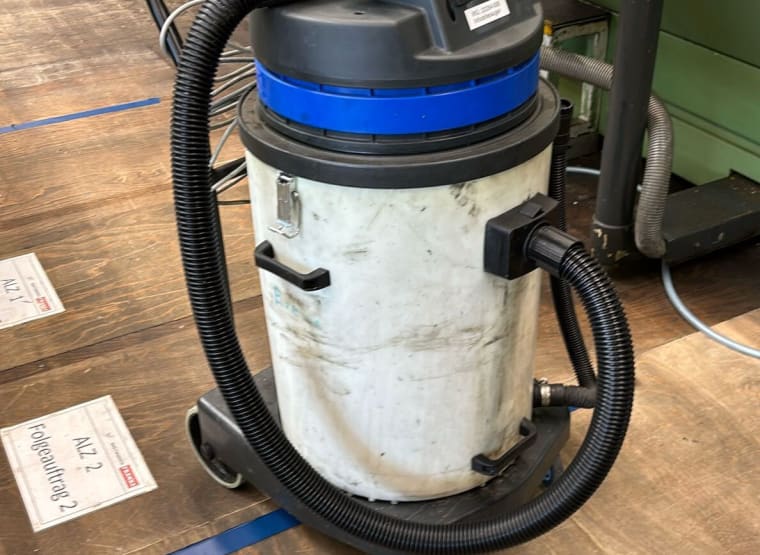 JUNGHEINRICH industrial vacuum cleaners