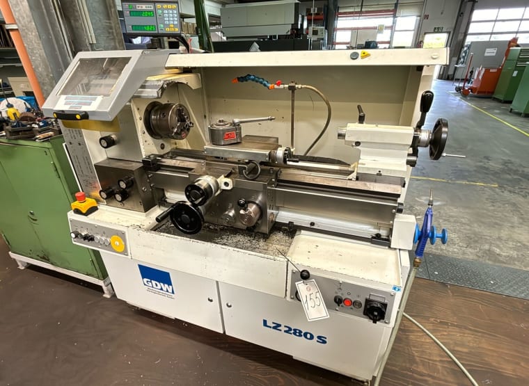 GDW LZ 280 Center lathe