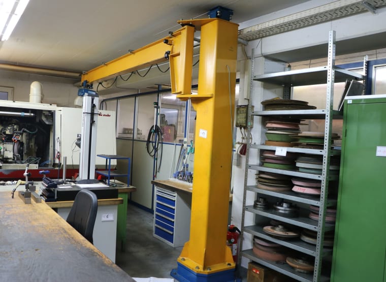 ABUS Column-mounted slewing crane