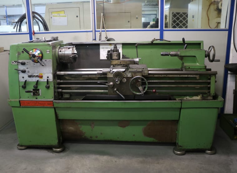 COLCHESTER TRIUMPF 2000 Centre lathe