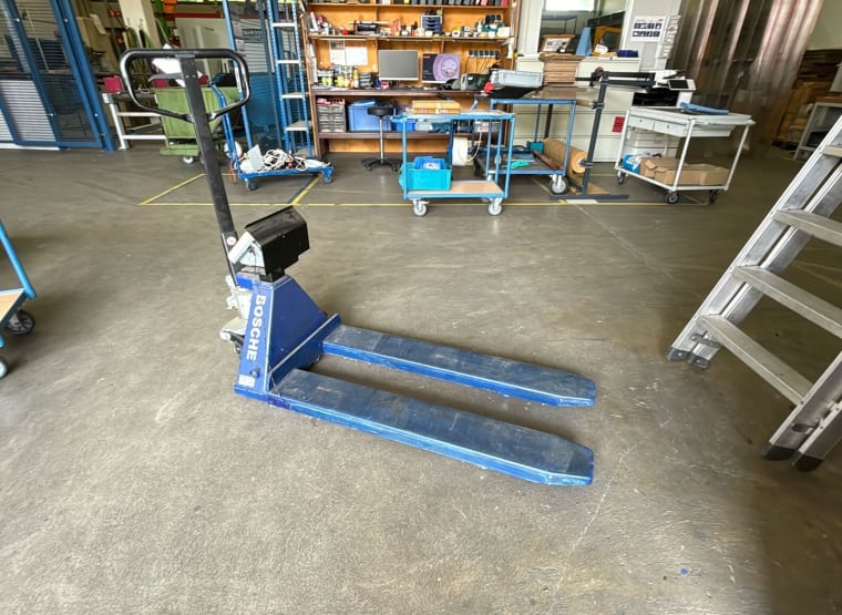 BOSCHE hand pallet truck with integrated scales