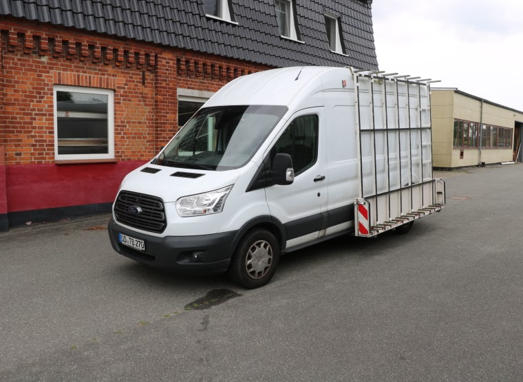 FORD Transit Box Van (Glass Transporter)