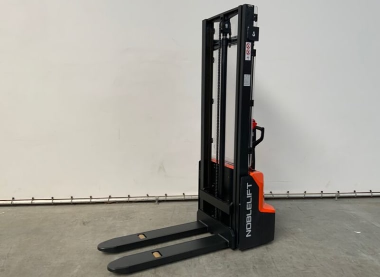 NOBLELIFT PSE12B36 Electric stacker 3.6M