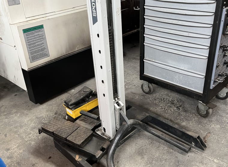 JBDC SPOTLIFT Vehicle lifter