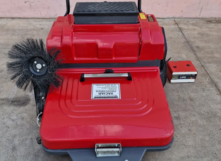 IPC ECOL 85 T Electric Sweeper