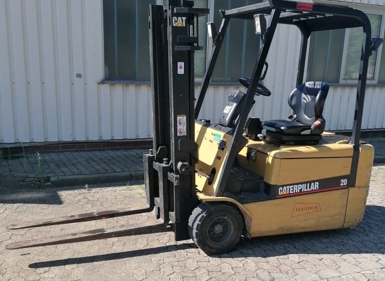 CATERPILLAR EP20KT Third Wheel Electric Forklift