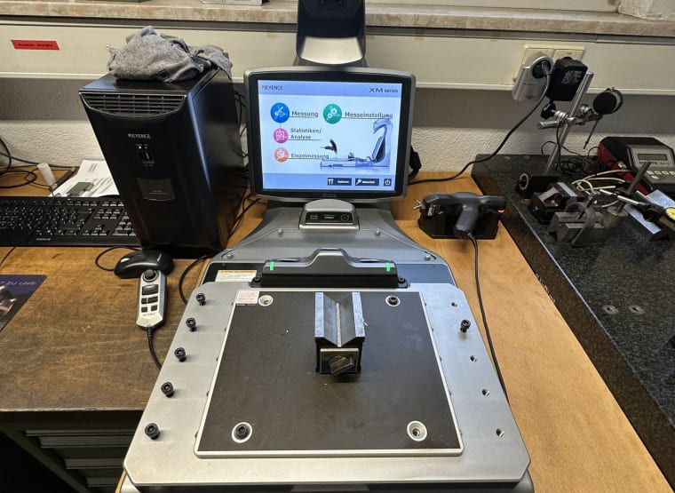 KEYENCE XM 3D-Messmaschine