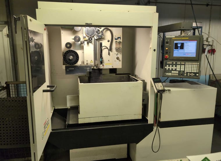 Macchina per elettroerosione a filo FANUC ROBOCUT ALPHA-0 IC