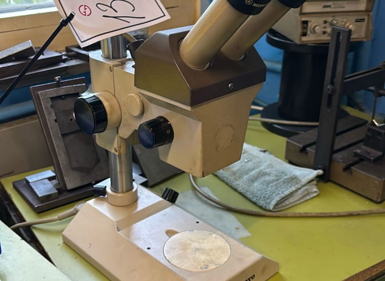 MITUTOXO microscope