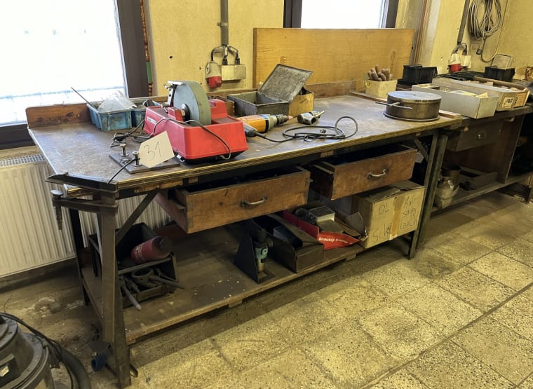 Workbench with contents