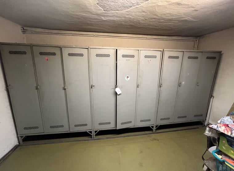 Lot lockers