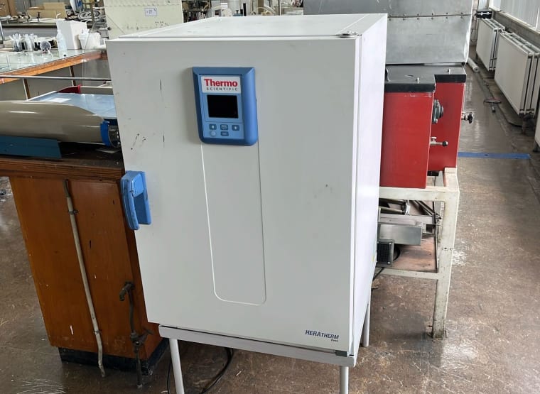 THERMO SCIENTIFIC Heratherm OMS180 Lab furnace