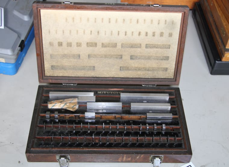 MITUTOYO gauge block box