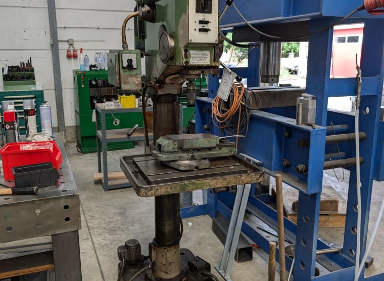 GILLARDON GB 30 V pillar drilling machine