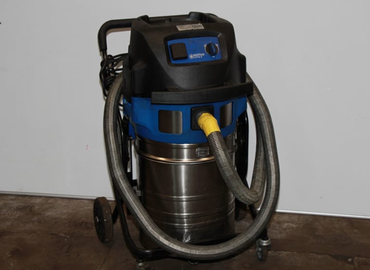 NILFISK ATTIX9 Industrial vacuum cleaner