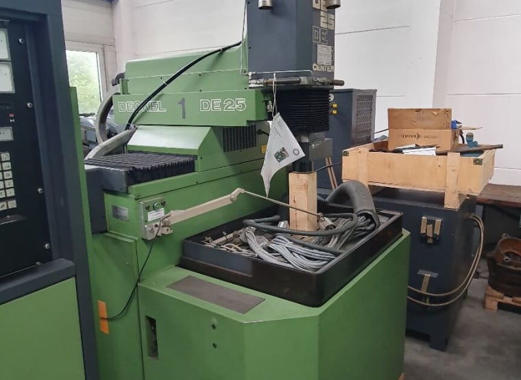 DECKEL DC 25 C Senkerodiermaschine