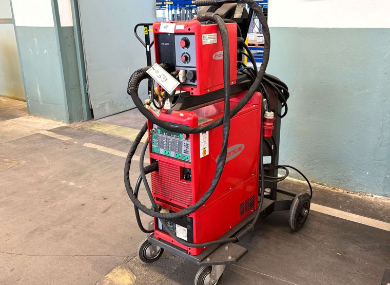 FRONIUS TransPuls Synergic 4000 Welding Device (mobile)