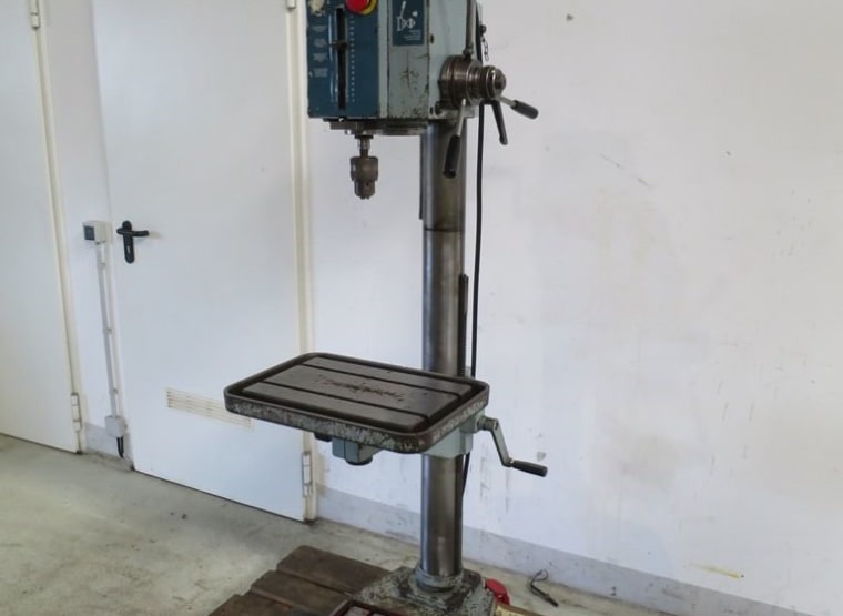 HM MACHINERY S 28 Column Drill