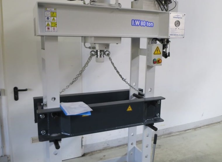 INTEMACH HD 80 - 900 Workshop press - hydraulic