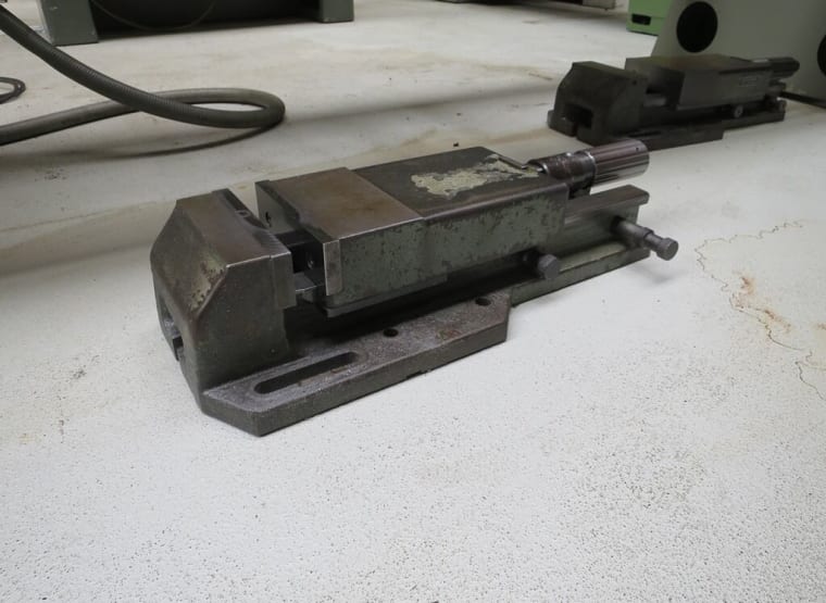 ARNO 160/300 Hydraulic machine vice