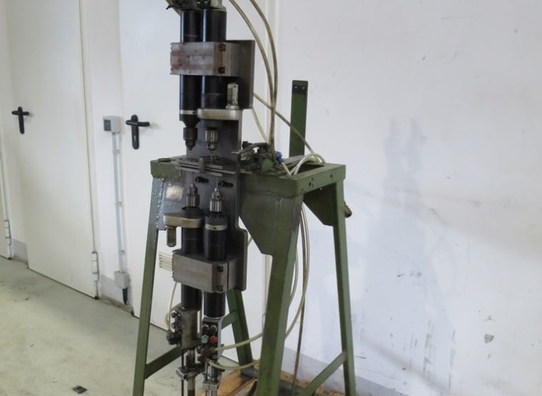 DESOUTTER AFD-40 Drilling rig